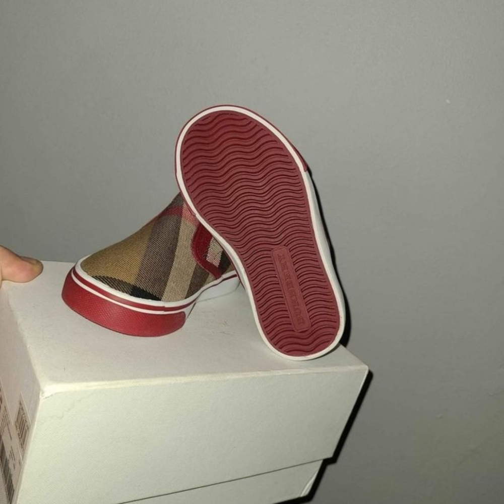 Burberry Toddler Slip Ons 6.5C